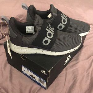 Boys Adidas Lite Racer Adapt 4.0K Size 2 - NWT